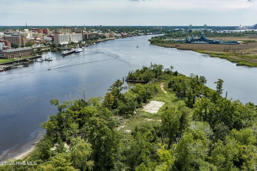 1100 Point Harbor Rd, Wilmington, NC à vendre - Photo du bâtiment - Image 3 de 29