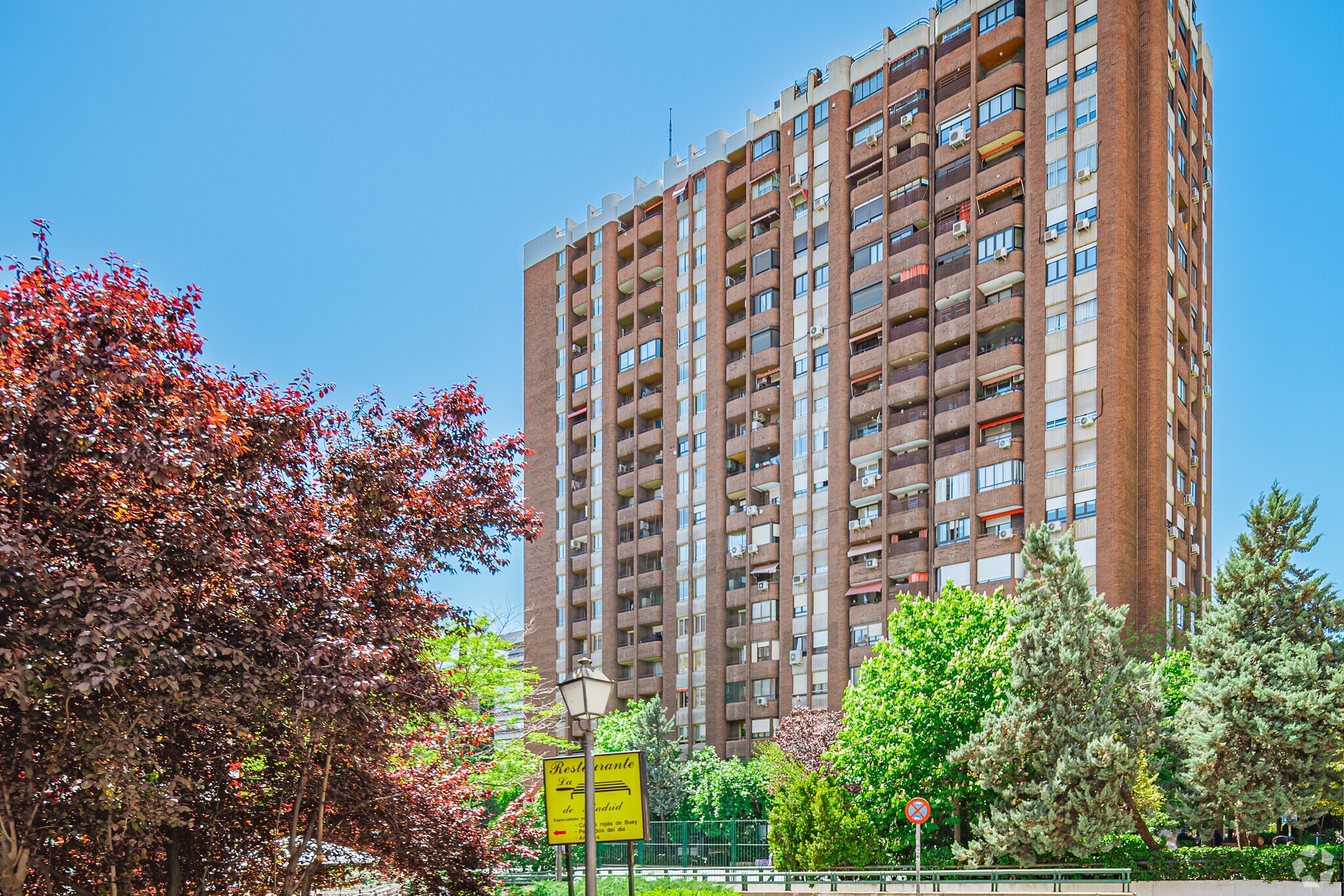 Avenida de Brasil, 17, Madrid, Madrid for lease Primary Photo- Image 1 of 5
