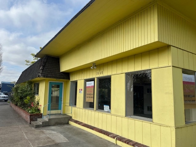 7981 SE 17th Ave, Portland, OR à vendre - Photo du bâtiment - Image 3 de 21