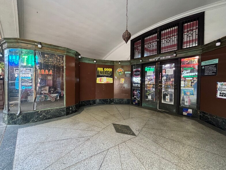 245 W Fourth St, Winston-Salem, NC for lease - Building Photo - Image 3 of 10