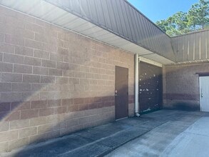 173 Davis St, Southern Pines, NC for lease Building Photo- Image 2 of 12