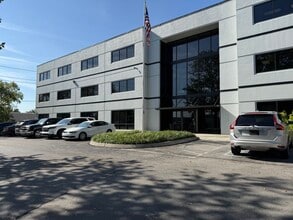 1721-1729 Midpark Rd, Knoxville, TN for lease Building Photo- Image 2 of 2