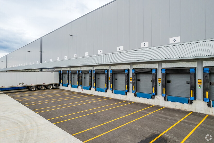 131 Boul Montcalm N, Candiac, QC for lease - Building Photo - Image 3 of 3