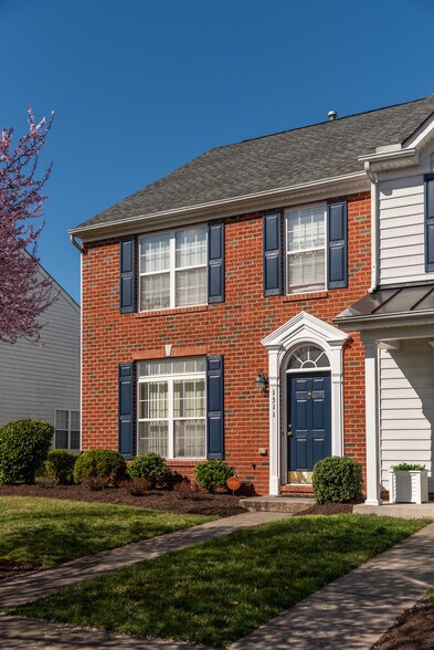 1311 Village Views Dr, Glen Allen, VA à vendre - Photo du bâtiment - Image 3 de 72