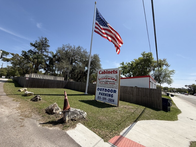 38555 Palm Grove Dr, Zephyrhills, FL for sale - Building Photo - Image 2 of 4