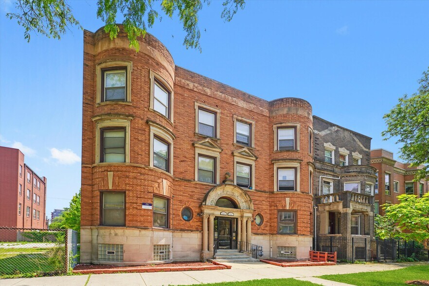 4317 S Michigan Ave, Chicago, IL à vendre - Photo du bâtiment - Image 2 de 9