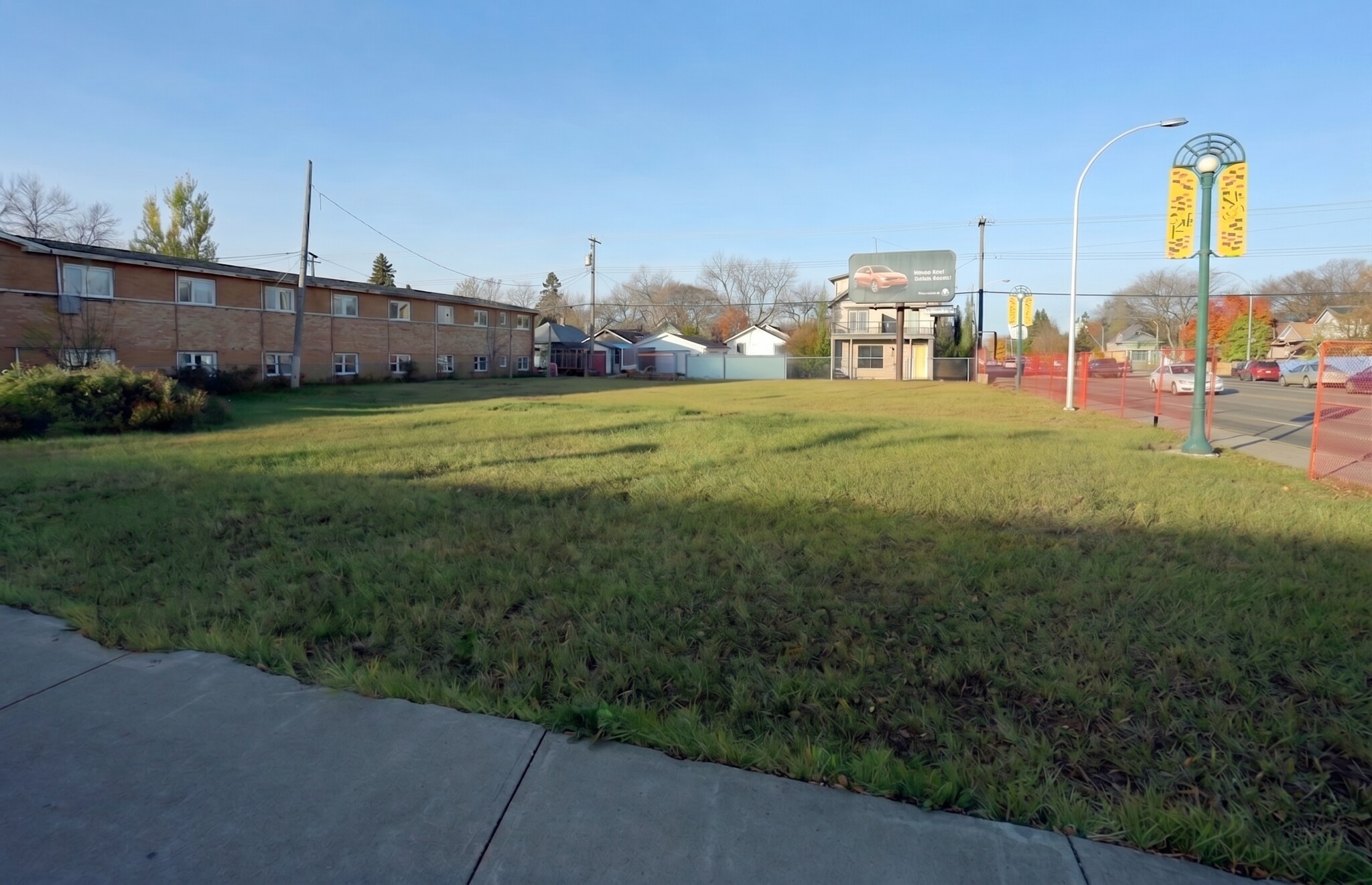 11042 124th St NW, Edmonton, AB for lease Building Photo- Image 1 of 4