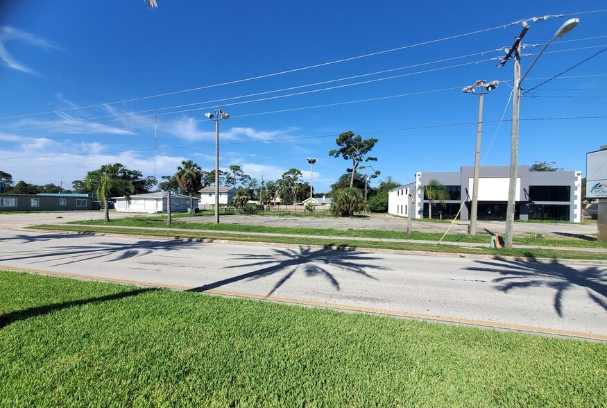 1524 Ridgewood Ave, Daytona Beach, FL for sale - Building Photo - Image 2 of 17