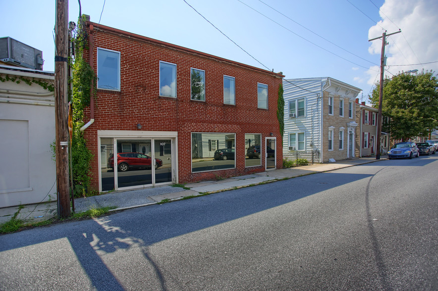 107-111 N Market St, Mechanicsburg, PA à vendre - Photo du bâtiment - Image 1 de 1