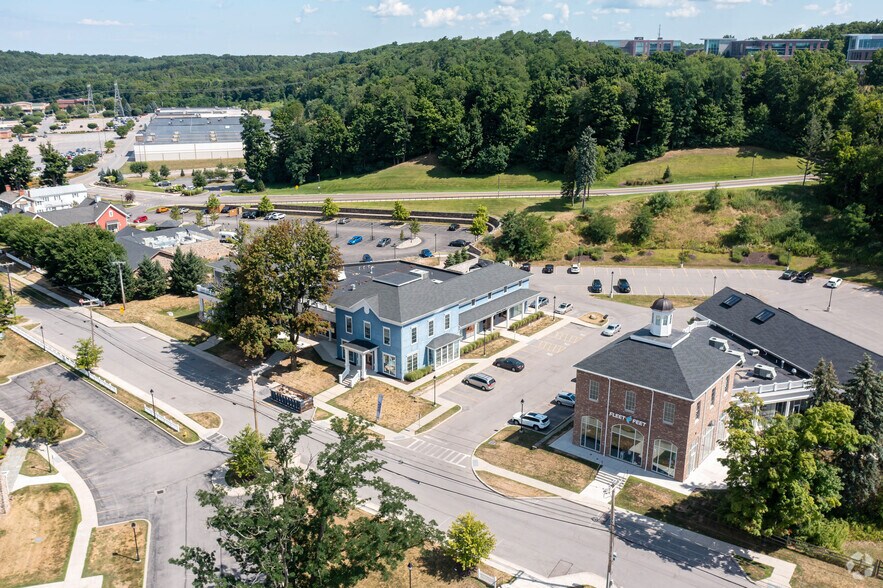 235 High St, Victor, NY à louer - Photo du bâtiment - Image 2 de 4