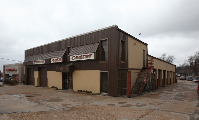 Plus de détails pour 11721 Dorsett Rd, Maryland Heights, MO - Commerce de détail à vendre