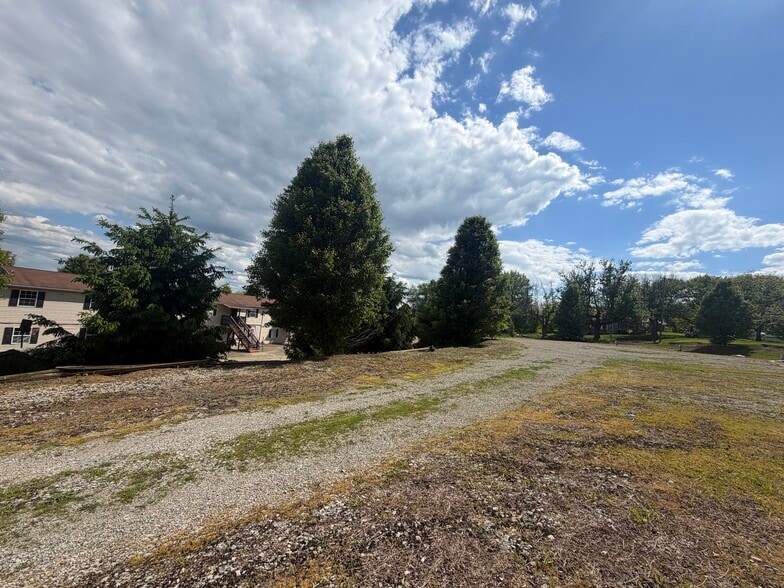 962 Old Brick Rd, West Alexander, PA for sale - Building Photo - Image 3 of 7