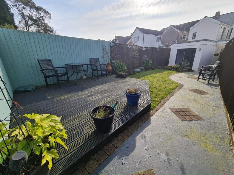 840 Carmarthen Rd, Swansea à vendre - Photo du bâtiment - Image 3 de 33