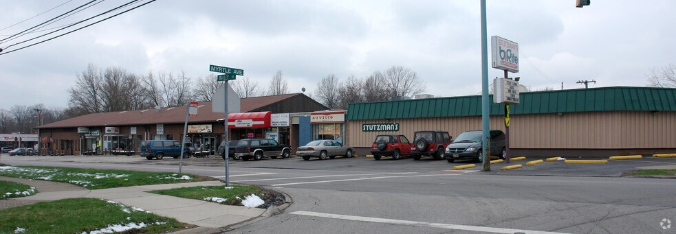 2034-2046 Bailey Rd, Cuyahoga Falls, OH à louer - Photo du bâtiment - Image 3 de 16