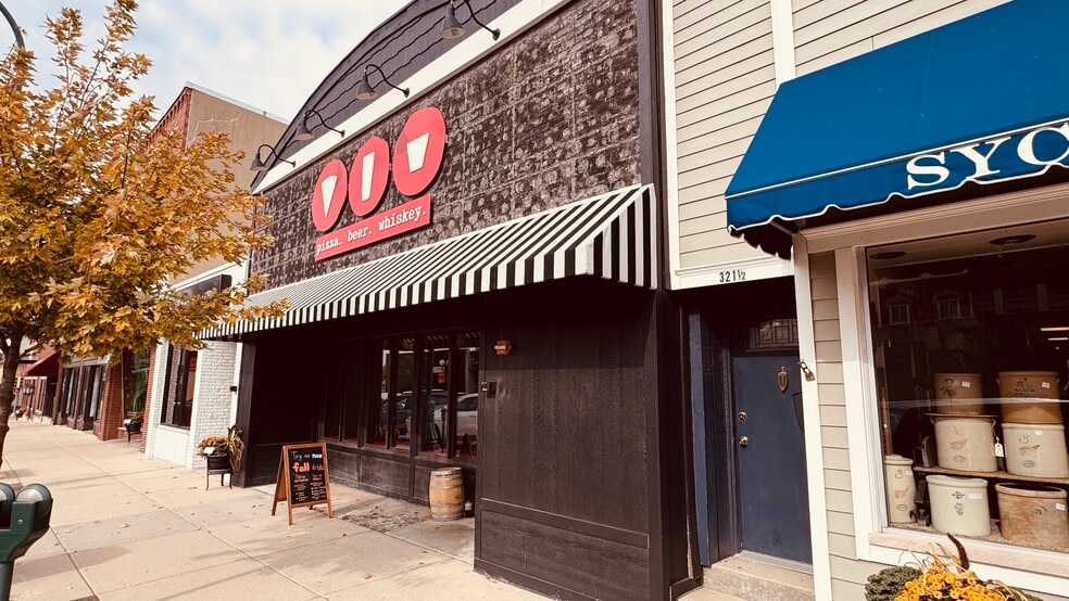 327 W State St, Sycamore, IL for sale - Building Photo - Image 2 of 12