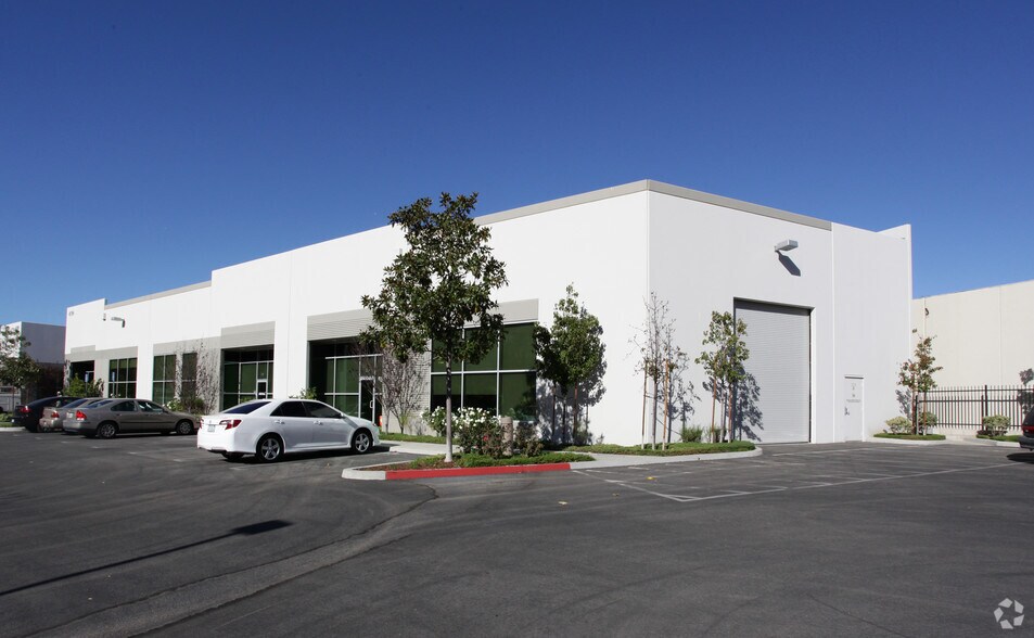 4590 Ish Dr, Simi Valley, CA à louer - Photo principale - Image 3 de 3