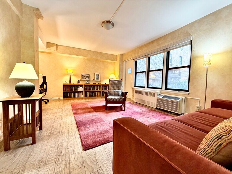 120 E 36th St, New York, NY à vendre - Photo du bâtiment - Image 2 de 14