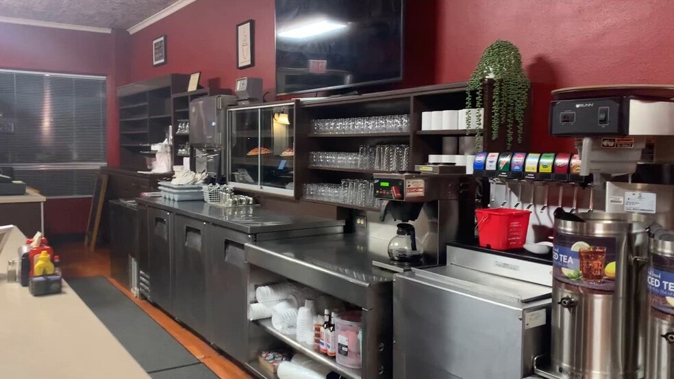 145 S Main St, Saint Clair, MO for sale - Commercial Listing Video - Image 2 of 31