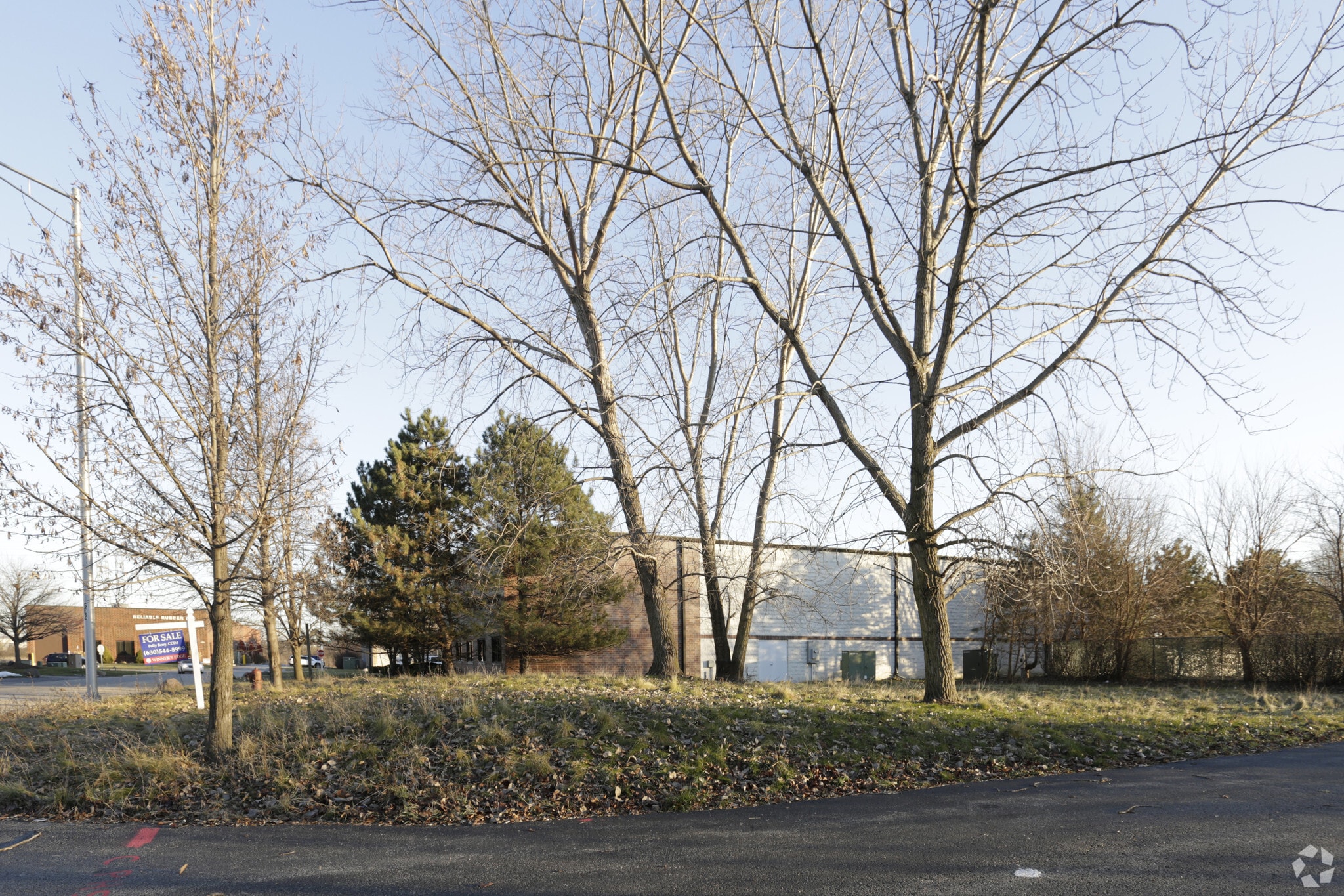 305 Rocbaar Dr, Romeoville, IL for sale Primary Photo- Image 1 of 7