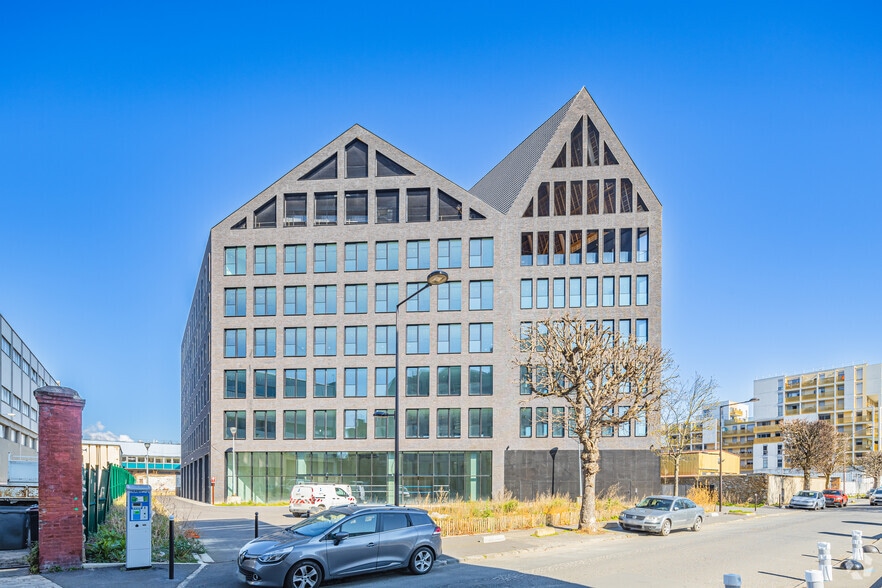 Office in Ivry-sur-Seine for lease - Primary Photo - Image 1 of 2