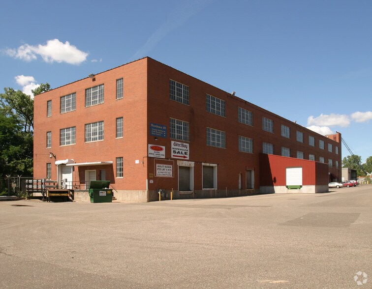 719-721 E Minnehaha Ave, Saint Paul, MN à louer - Photo du bâtiment - Image 2 de 3
