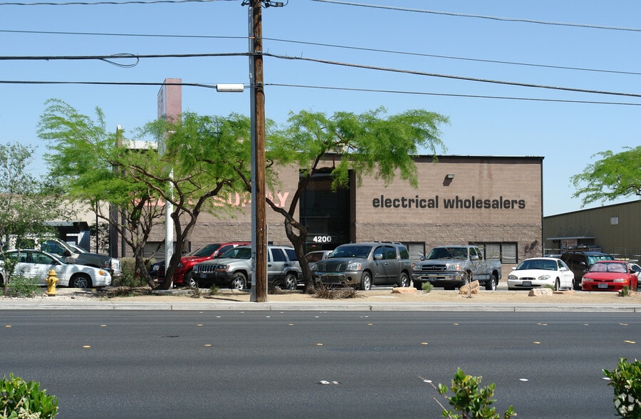 4200 Spring Mountain Rd, Las Vegas, NV for sale - Building Photo - Image 2 of 4