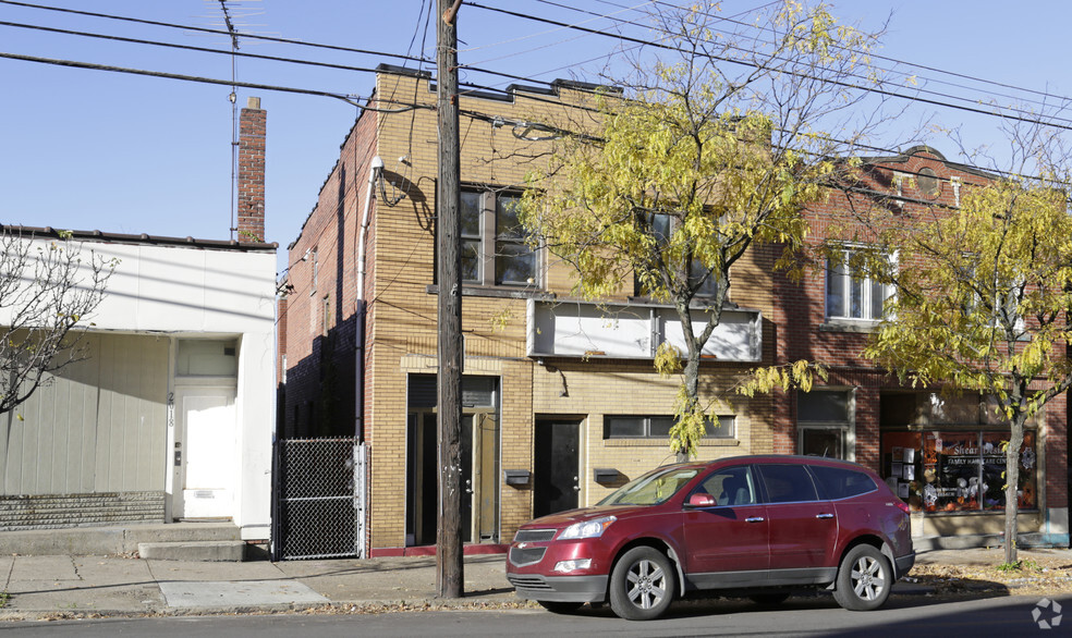 2016 Brownsville Rd, Pittsburgh, PA à vendre - Photo principale - Image 1 de 1