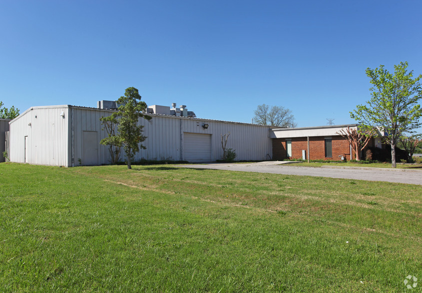 2215 Mock Rd, Huntsville, AL for sale - Primary Photo - Image 1 of 7