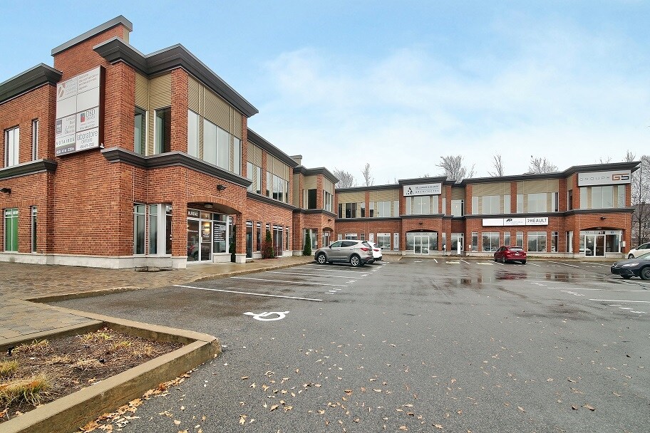 3215 Boul de la Pinière, Terrebonne, QC for sale Building Photo- Image 1 of 1