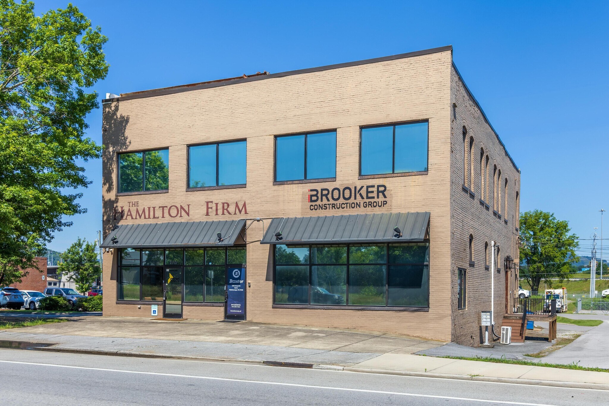 2401 Broad Street, Chattanooga, TN à vendre Photo du bâtiment- Image 1 de 53