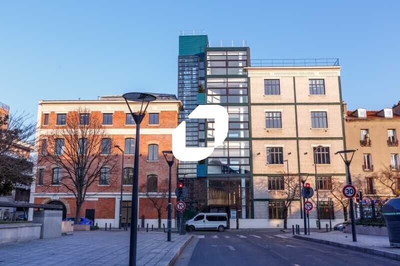 Office in Saint-Denis for lease - Building Photo - Image 2 of 13
