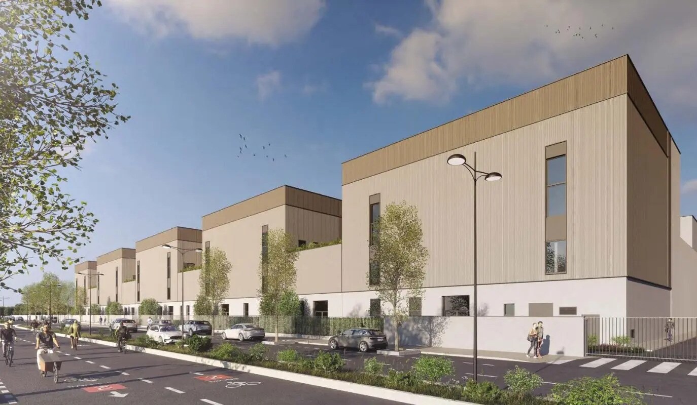 122 Avenue Viviani, Vénissieux for lease Building Photo- Image 1 of 7