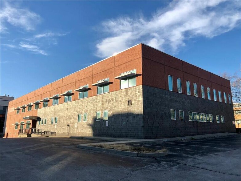 1-3 E Armour Blvd, Kansas City, MO à vendre - Photo du bâtiment - Image 3 de 28