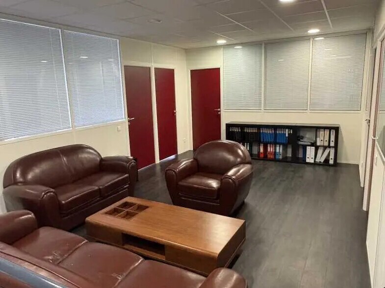 Flex dans Vénissieux à louer - Photo intérieure - Image 3 de 7