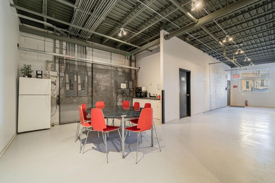 465-485 Rue De Port-Royal O, Montréal, QC à louer - Photo intérieure - Image 3 de 14