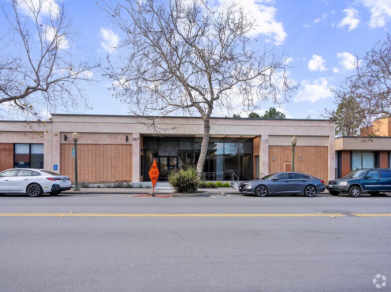 567 University Ave, Palo Alto, CA à louer - Photo du bâtiment - Image 1 de 22