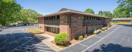 2912 Maplewood Ave, Winston-Salem, NC for lease Building Photo- Image 2 of 10