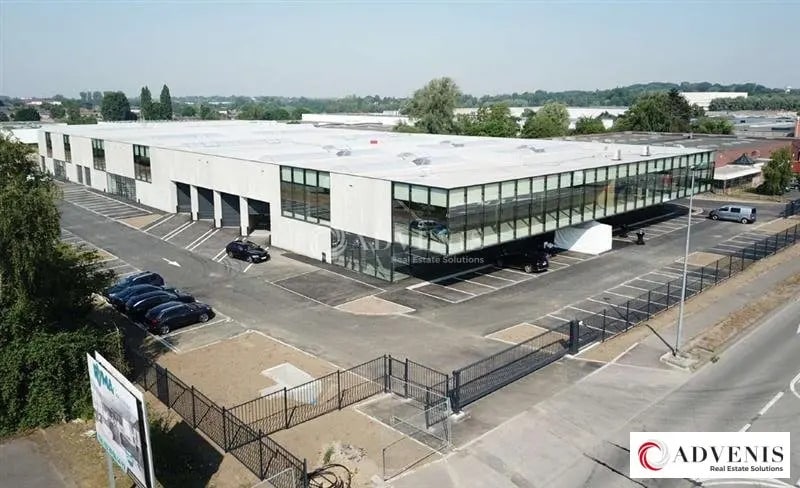 Industriel dans Neuville-en-Ferrain à louer - Photo du bâtiment - Image 1 de 5