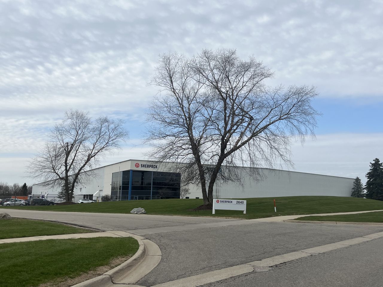 2640 Northridge Dr, Walker, MI for lease Primary Photo- Image 1 of 12