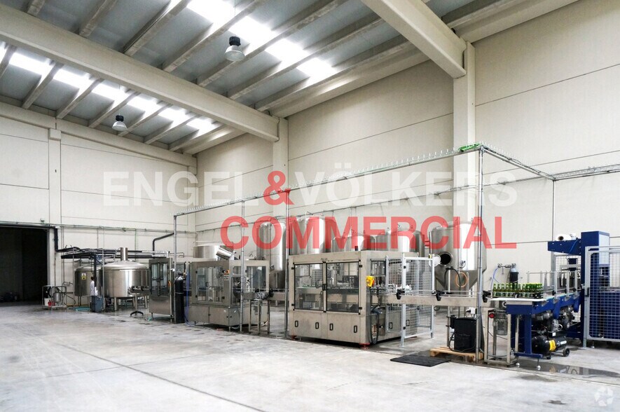 Industrial in Hoyocasero, Ávila for sale - Building Photo - Image 2 of 8