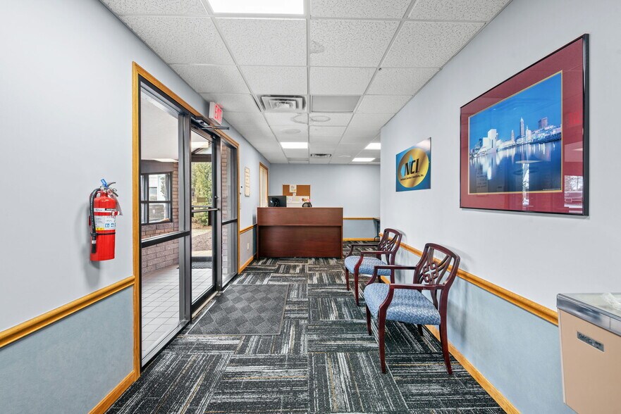 4259 Lake Rd, Lorain, OH à vendre - Photo du bâtiment - Image 3 de 5