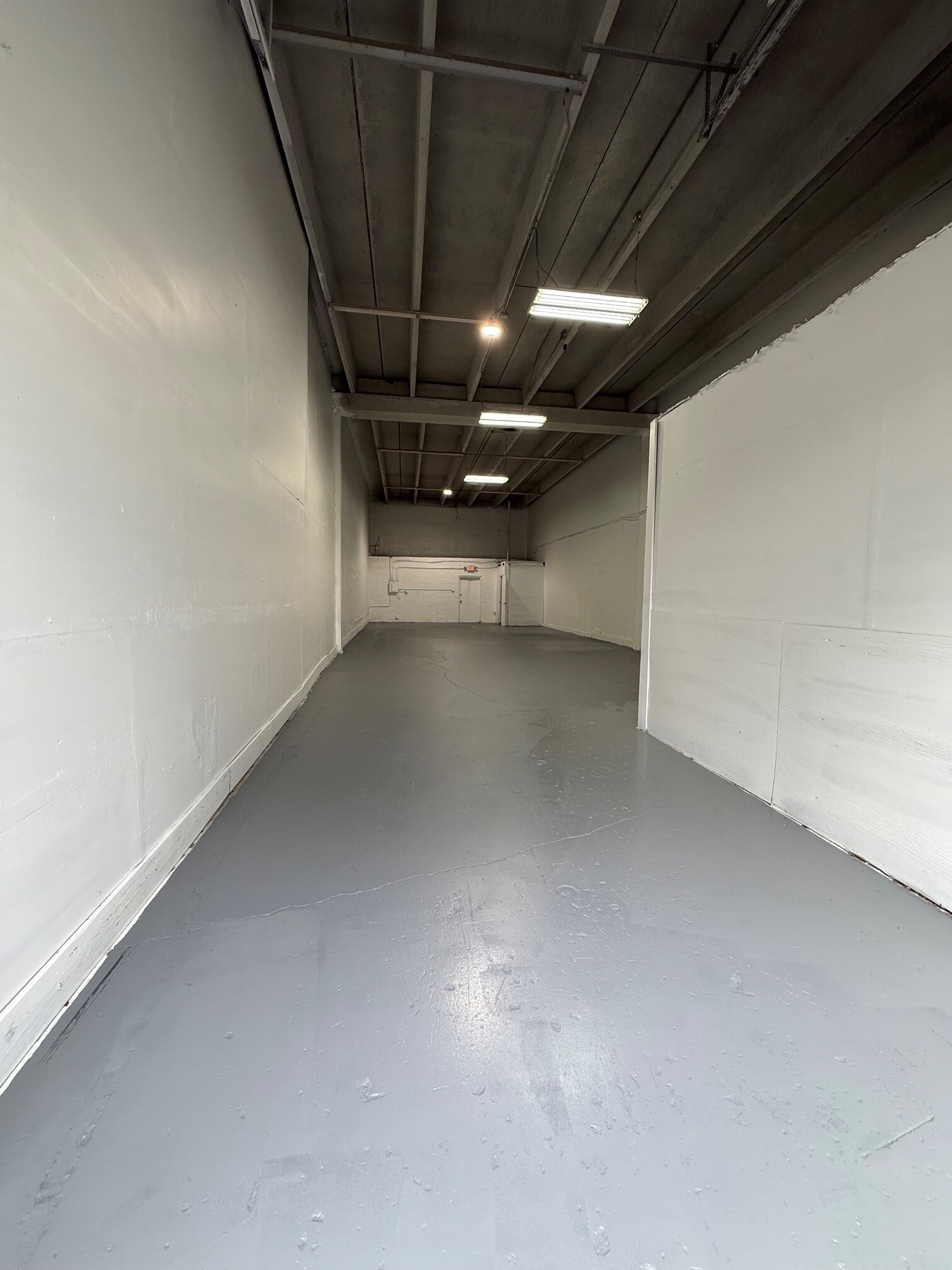 1905 NW 32nd St, Pompano Beach, FL for lease Interior Photo- Image 1 of 3