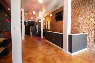 108 St Paul St E, St Catharines, ON for lease Interior Photo- Image 2 of 8