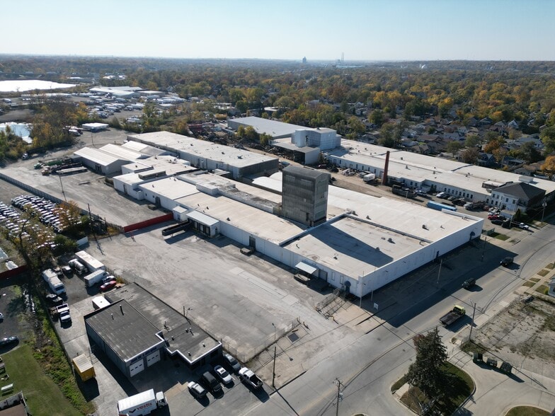 912 E Washington St, Joliet, IL à louer - Photo du bâtiment - Image 3 de 4