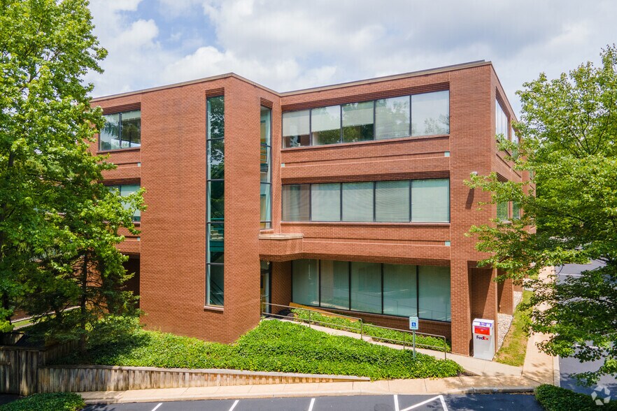 43 Leopard Rd, Paoli, PA à louer - Photo du bâtiment - Image 3 de 5