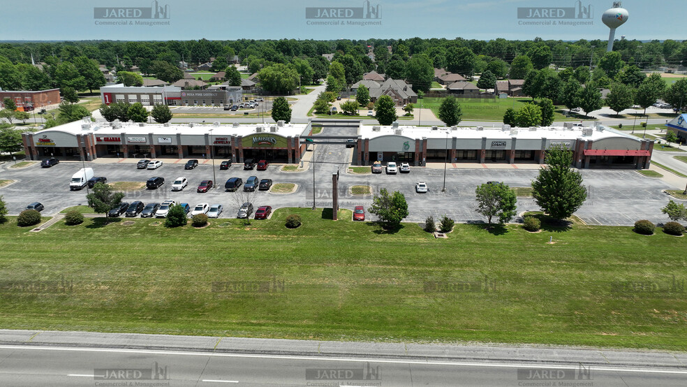 701-703 N McCroskey St, Nixa, MO for lease - Building Photo - Image 3 of 8