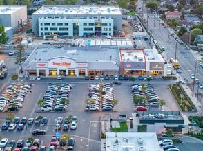 509-531 N Hollywood Way, Burbank, CA - Aérien Vue de la carte