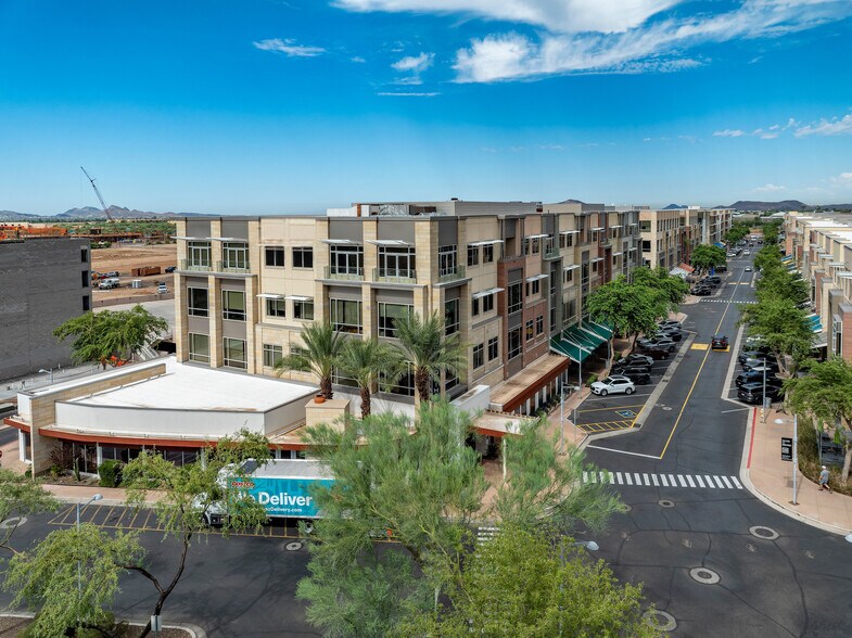 5455 E High St, Phoenix, AZ à louer - Photo du bâtiment - Image 2 de 10