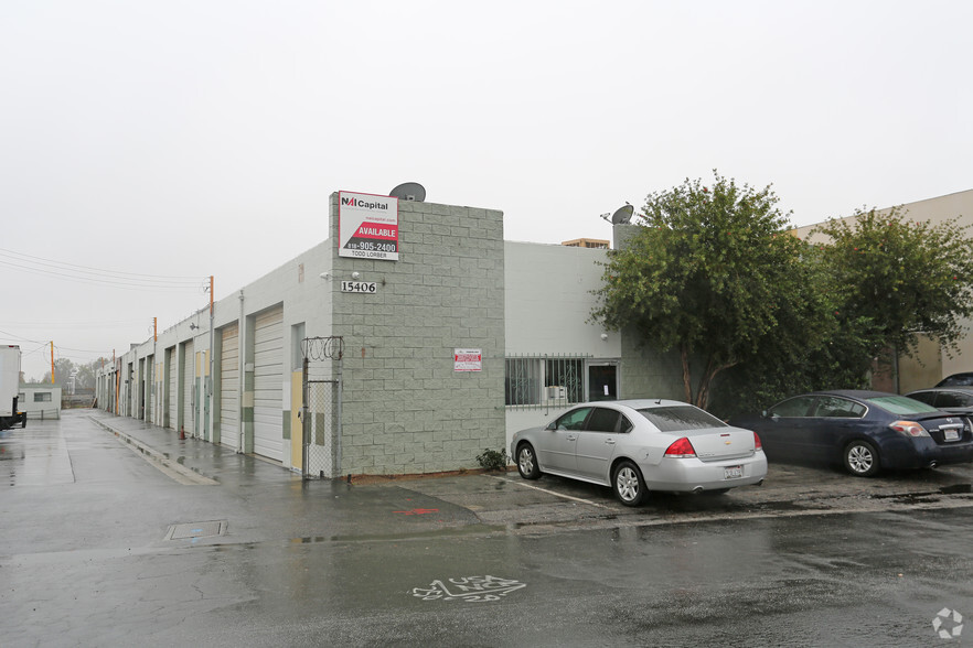 15406 Cabrito Rd, Van Nuys, CA for lease - Primary Photo - Image 1 of 8