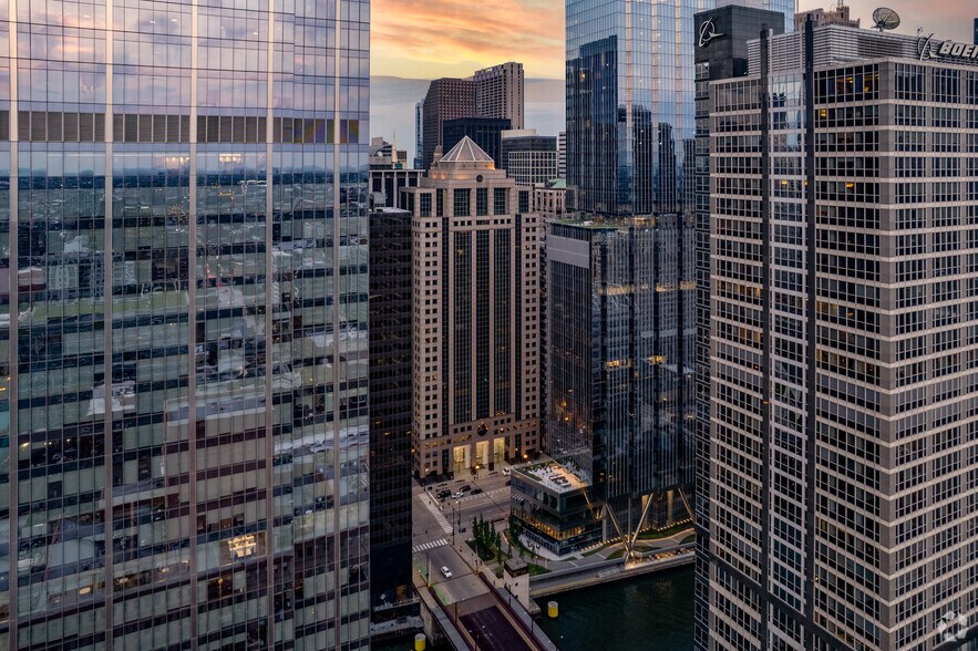 123 N Wacker Dr, Chicago, IL à louer - Aérien - Image 2 de 15